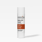 Baume Lèvres & Joues Framboise Anokian Nature au miel, soin hydratant naturel pour les lèvres et les joues fabriqué au Québec.